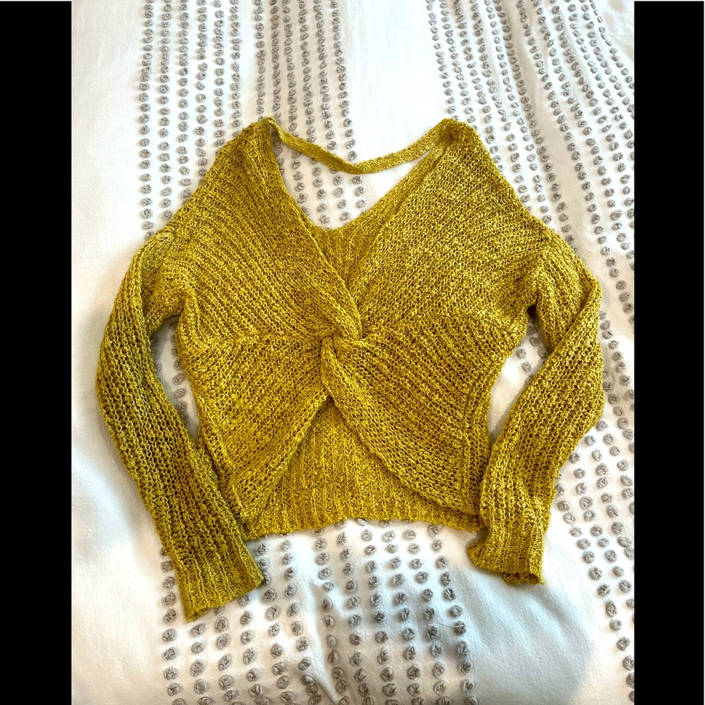 Cozy twist knot, slouchy sweater in size small. Worn for one hour total!